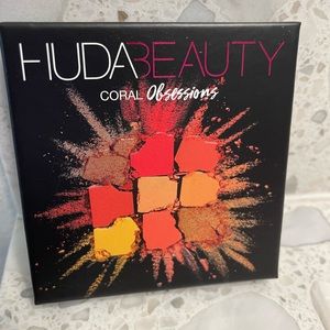 Huda Beauty Coral Obsessions Palette